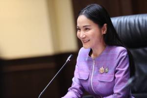 “นฤมล” ดันนโยบายลดภาระครู ตัดโอน 1,706 ตำแหน่งธุรการ เปิดทางก้าวหน้าบุคลากร 38 ค.-ผอ.อาชีวะทั่วไทย