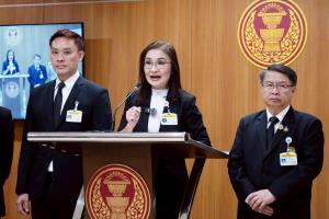 "นันทนา" แถลงทั้งน้ำตา โดนวุฒิฯ ฟันจริยธรรม ปมพูด สว.ขายหมู ลั่นจะไม่ยอมแตกสลาย ไม่สยบให้สีน้ำเงิน