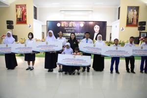 “นฤมล” ลง นราฯมอบทุนเด็กจชต. รับฟังปัญหาครู ดันการศึกษา Learn to Earn สร้างรายได้ระหว่างเรียน