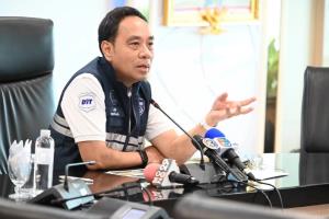 “พาณิชย์”เกาะติดน้ำท่วม ประสานผู้ผลิต ห้าง เร่งกระจายสินค้า สกัดขาดแคลน โก่งราคา