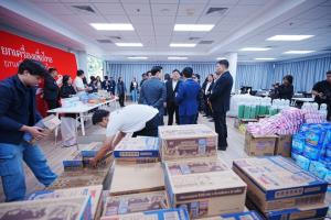 พท.ตั้งศูนย์รับบริจาค-แพ็กของช่วยน้ำท่วม "ก่อแก้ว" เผย ถุงยังชีพ 1,400 ถุงถึงสงขลาพร้อมแจกจ่าย