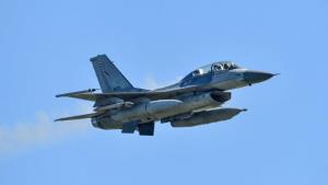 ภารกิจสำเร็จ F-16 เสิร์ฟไข่มื้อเย็นให้ทหารกัมพูชาที่ช่องบกตรงเป้าหมาย
