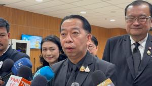 เตรียมส่งมติรัฐสภาตั้งคำถามประชามติทำ รธน.ใหม่ให้รัฐบาลวันนี้