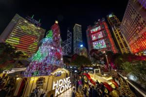 ‘ฮ่องกง’ เตรียมจัดงานเคาต์ดาวน์รูปแบบใหม่ ณ ถนน Chater Road  ตระการตากับการแสดงแสงไฟภายใต้ธีม “New Hopes, New Beginnings”  เพื่อส่งต่อพลังบวกและคำอวยพรจากใจสู่คนทั่วโลก