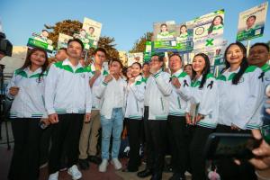 "อนุดิษฐ์" นำทัพ 33 เขตกทม. กธ.ท้าชนทุกสนามตั้งเป้า 100 สส. สวนพรรคไม่จับมือส่องกระจกดูตัวเองก่อน