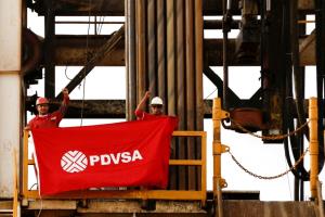 WSJ แฉ 'ทรัมป์' เล็งเข้าควบคุมรัฐวิสาหกิจน้ำมัน PDVSA ของเวเนซุเอลา ตั้งเป้าลดราคาน้ำมันเหลือ $50 ต่อบาร์เรล