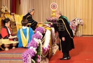 ดร.ฮาราลด์ ลิงค์ รับพระราชทานปริญญาดุษฎีบัณฑิตกิตติมศักดิ์  สาขาธรรมาภิบาลและการพัฒนา จากนิด้า