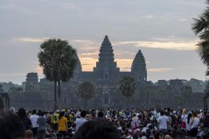 กัมพูชาโอดเดือน เม.ย.ชาวต่างชาติเยือนนครวัดแค่ 5 หมื่นคน รายได้ลด 30%