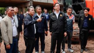 “สรรเพชญ” ลงพื้นที่พัทลุง นำเจ้าท่าติดตามขุดลอกร่องน้ำพนางตุงวันแรก