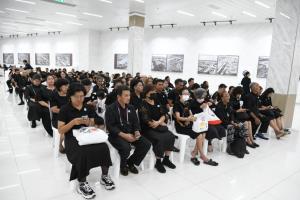 กทม. เผยยอดประชาชนเข้ากราบถวายบังคมพระบรมศพสะสมกว่า 7.7 แสนคน ย้ำ วันที่ 12 พ.ค. นี้ เข้ากราบฯ ได้ถึง 12.00 น.