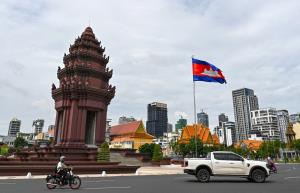 วิกฤตรุมเร้า! กัมพูชาปรับลดคาดการณ์การเติบโตทางเศรษฐกิจปี 69 เหลือ 4.2%
