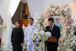 ครอบครัวบุญญามณี น้อมสำนึกในพระมหากรุณาธิคุณ พระบาทสมเด็จพระเจ้าอยู่หัวฯ และสำนึกในพระกรุณาคุณ สมเด็จพระสังฆราชฯ ในพิธีพระราชทานเพลิงศพ นางกัลยา บุญญามณี