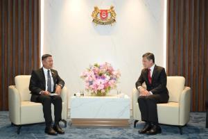 “พล.ท.อดุลย์” เยือนสิงคโปร์ หารือกระชับความร่วมมือทางทหาร ก่อนร่วมเวที Shangri-La Dialogue