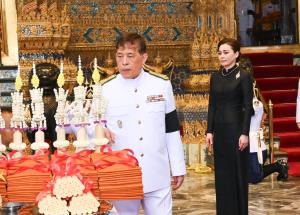 ในหลวง-พระราชินี เสด็จฯไปในการพระราชพิธีทรงบำเพ็ญพระราชกุศลวิสาขบูชา พุทธศักราช 2569