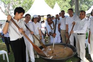 พัทลุง จัดพิธีกวนข้าวยาคูสมโภชพรพุทธนิรโรคันตรายชัยวัฒน์จตุรทิศ สืบสานประเพณีโบราณ