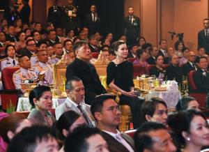 ในหลวง-พระราชินี ทอดพระเนตร การแสดงเฉลิมพระเกียรติฯ Edelweiss : พราวพร่างกลางดวงใจ