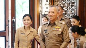 ตร.ภาค 7 จับมือกลุ่มพราว หนุนโครงการ “ครอบครัวตำรวจ เราไม่ทิ้งกัน” สร้างอาชีพเด็กพิเศษ