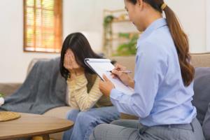 การดูแลสุขภาวะทางใจเด็กด้วยเทคนิคทางจิตวิทยา Cognitive Behavioral Therapy (CBT) ปรับความคิด เปลี่ยนพฤติกรรม สร้างภูมิคุ้มกันทางใจให้เด็กเติบโตอย่างมีความสุข