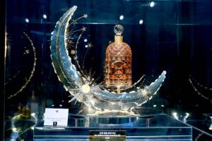 เปิดประตูสู่จักรวาลแห่งสุคนธศิลป์จาก MAISON GUERLAIN ใจกลางกรุงเทพฯ ณ ONE BANGKOK