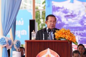 ‘ฮุน เซน’ ย้ำพรรครัฐบาลมุ่งมั่นปกป้องอธิปไตยแก้ข้อพิพาทอย่างสันติ ร้องชาวเขมรสามัคคี พึ่งพาตนเอง ใช้สินค้าในประเทศ