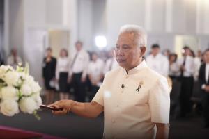 “โสภณ” นำขรก.รัฐสภา สวดมนต์-นั่งสมาธิ ย้ำใช้หลักธรรมนำชีวิต ชี้ “บุญคือความสุข กุศลคือความฉลาด”
