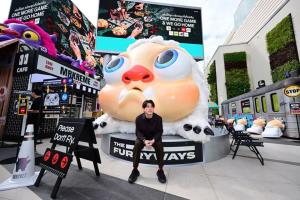คนรักศิลปะใกล้ชิดเจ้าขนฟู ในงาน “MRKREME: THE FURRYWAYS”