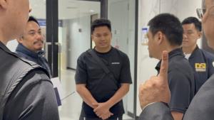 ไม่รอด!! DSI บุกรวบ "โค้ชเจมส์" คาสนามบินสุวรรณภูมิ อ่วมคดี Forex เถื่อน 30 หมาย