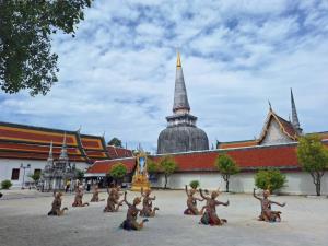 "วรา จันทร์มณี" เฉยๆ วัดพระธาตุนครเป็นมรดกโลก ตราบใดเป็นสลิ่มก็ไม่ได้พัฒนา