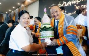 มทร.อีสานจัดไหว้ครูครบ 4 วิทยาเขต สืบสานกตัญญู ตอกย้ำวิสัยทัศน์ “เรียนที่นี่ มีแต่ความสุข”