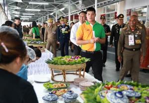 “เจ้าฟ้าทีปังกรรัศมีโชติ ” ทรงเยี่ยม และพระราชทานกำลังใจ แก่ผู้ต้องขังหญิง ณ ทัณฑสถานเชียงใหม่  ซาบซึ้ง ธรรมนาวา “วัง”  ชุบชีวิตที่มืดมน