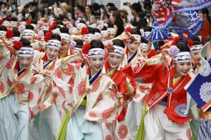 โยซาโคอิ เทศกาลเต้นรำเปี่ยมพลังประวัติและสีสันแห่งเมืองโคจิ