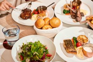 "Chateau Grill &amp; Gather" อิ่มอร่อยมื้อกลางวันสุดคุ้ม ณ โรงแรมเรดิสัน ชาโต เดอ แบงคอค