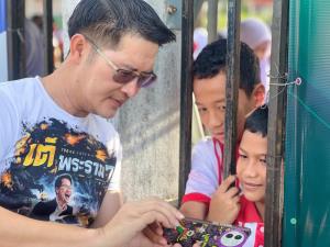 “มงคลกิตติ์” เดินสายภาคใต้ พบเยาวชนกว่า 3,000 คน ก่อนจ่อยื่น ผบ.ตร. ตรวจอาวุธปืนนักการเมือง ลั่นต้องตรวจให้หมด อย่าเว้นใคร