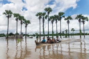 วิกฤตซ้ำซ้อน! ฝนมรสุมถล่มพม่าทำน้ำท่วม 4 รัฐ กระทบผู้คนเกือบ 400,000 ชีวิต
