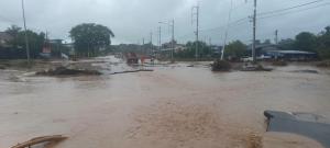 ฝนลดแต่ยังเสี่ยงดินถล่ม! สทนช.ตั้งวอร์รูมเฝ้าระวังน้ำน่าน