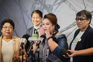 "ศุภมาส" ชวนประชาชนชมนิทรรศการ "SPEAK UP" ครั้งแรกของไทย เปลี่ยน 200 เสียงร้องเรียนเป็นงานศิลป์!  ดัน 4 นโยบายแก้ปัญหาซื้อออนไลน์ เดินทาง สายสื่อสาร ห้องเช่า