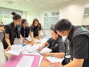 กทม. ตรวจข้อมูลบุคคลต่างด้าว “บัตรชมพู” ครบ 50 เขต พบมี 13 หลัง ใน 9 เขต มีผู้พักหนาแน่นเกินเกณฑ์ เตรียมตรวจสอบเชิงลึก