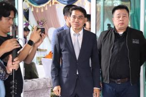 “ดร.ณัฐวุฒิ” ทำบุญครบรอบ 1 ปีจากไปของบิดา ด้าน“สุชาติ”มอบ“ไตรภพ”ผู้ว่าฯระยอง เป็นประธานในพิธี นักการเมือง-ประชาชนร่วมงานแน่น