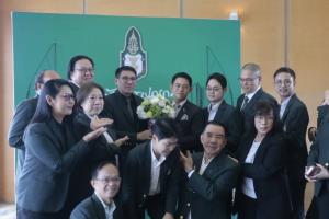 นักศึกษา ปปร.30 ผนึกกำลังป้องเลขาฯ สถาบันพระปกเกล้า ยืนยันไม่เคยเรียกรับเงินแลกที่นั่งเรียน หนุนตรวจสอบโปร่งใส เป็นธรรม ไม่ด่วนตัดสินก่อนผลสอบ