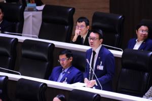“วีระยุทธ” ฉะกู้ 4 แสน ล.ไม่สร้างอนาคตประเทศ ใช้ตอบโจทย์การเมือง-เรียกคะแนน เอื้อเครือข่ายอุปถัมภ์