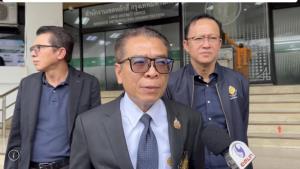 ศาล รธน.เดินเผชิญสืบบาร์โค้ดบัตรเลือกตั้ง ลงตรวจสถานที่เก็บบัตรเขตหลักสี่ “แสวง” โวมั่นใจแต่แรก ไม่กระทบความลับ