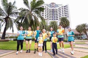 รพ.สมิติเวช ศรีนครินทร์ เปิดบ้านเป็นสนามวิ่ง รวมพลวัยเก๋า 50+  ในงาน Age Friendly Run 2026 by Samitivej : วิ่งละ YOUNG ครั้งที่ 3