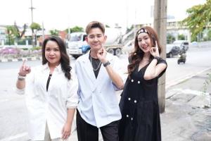 บุกอาณาจักร “อาจารย์ยิ่งศักดิ์” เปิดบ้านทำความรู้จัก “ลูกรักมีหาง” นับสิบ! งานนี้มีทั้งความน่ารัก ความวุ่นวาย และเรื่องราวสุดอบอุ่น ห้ามพลาด!