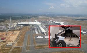 ผงะ! มาเลเซียพบศพชายติดอยู่ใน 'ช่องเก็บล้อเครื่องบิน' ที่สนามบิน KLIA2 หลังจนท.ได้กลิ่นเหม็นเน่าคลุ้ง
