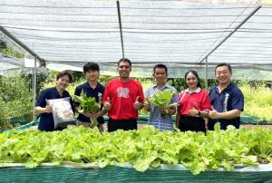 โก โฮลเซลล์ ในเครือเซ็นทรัล รีเทล ผนึกกำลังซัพพลายเออร์-เกษตรกร ลด Food Waste เปลี่ยนเศษผักเป็นปุ๋ยอินทรีย์ หมุนเวียนทรัพยากรกลับสู่ภาคเกษตร ช่วยลดการพึ่งพาปุ๋ยเคมี