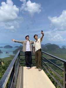 หอมแผ่นดิน กลิ่นไอเกษตร "เต้ย-ไผ่” เช็คอิน พังงาชมวิวพาโนรามาเสม็ดนางชี  สัมผัสนวัตกรรม "หมอนหลอดพลาสติกเพื่อสุขภาพ"