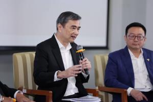 "มาร์ค" ฟันธง 14 ก.ย.ปมฮั้ว สว.ยังไม่จบ เหตุมีข้อมูล DSI-ข้อเท็จจริงอีกมาก กกต.ไม่รับฟัง ลั่นฝ่ายค้านพร้อมใช้สิทธิดำเนินการ