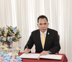 ดร.แก้ว สู้ไม่ถอย ร้อง ป.ป.ช. สอบเส้นทางการเงินเลขาธิการสถาบันพระปกเกล้า โต้ข่าวลือพ้นเก้าอี้กรรมาธิการ พร้อมส่งทนายฟ้องสื่อบิดเบือน