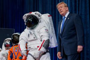 'ทรัมป์' ลงนามก่อตั้ง US Space Academy มุ่งผลิตบุคลากรด้านอวกาศสู้ 'จีน'