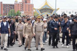 นายกฯ “อนุทิน” ลงพื้นที่หาดใหญ่ ติดตามซ่อมคลอง ร.1 คาดเสร็จใน 90 วันรองรับน้ำหลาก